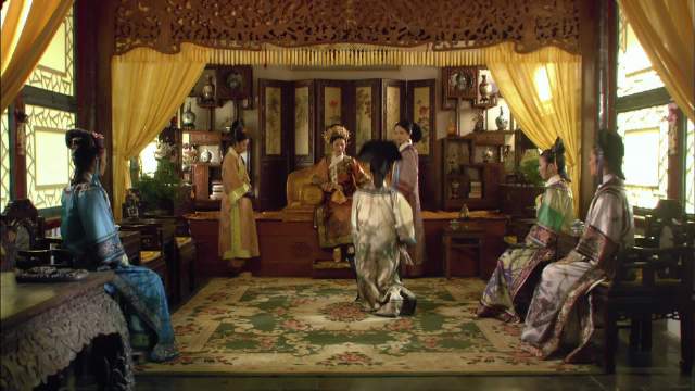 莞嫔离宫安贵人相伴，华妃跋扈皇后受欺凌