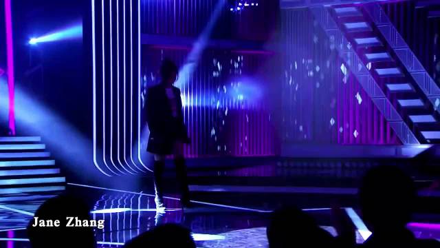 张靓颖不愧是实力派天后，即兴清唱英文歌，直接把吐槽大会唱成个人演唱会！