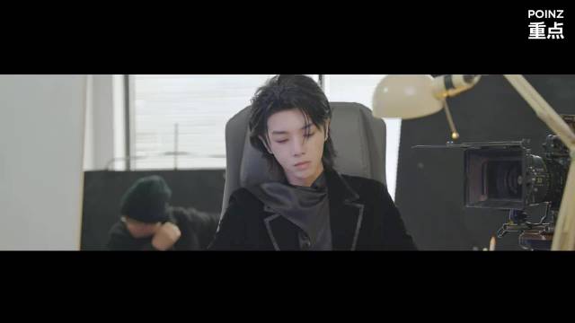 华晨宇野生股东订购的拍摄花絮，花花秒切华总，还有可爱的per总啊