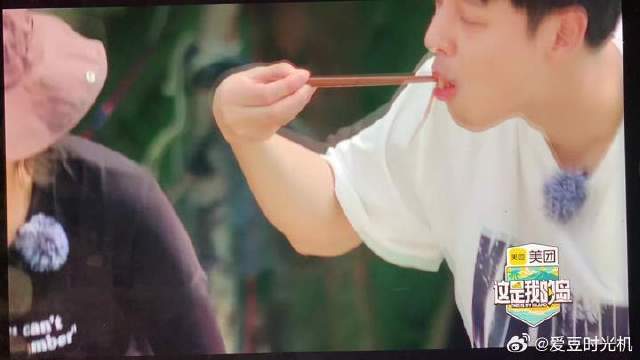 嘴硬的弟，单纯的姐