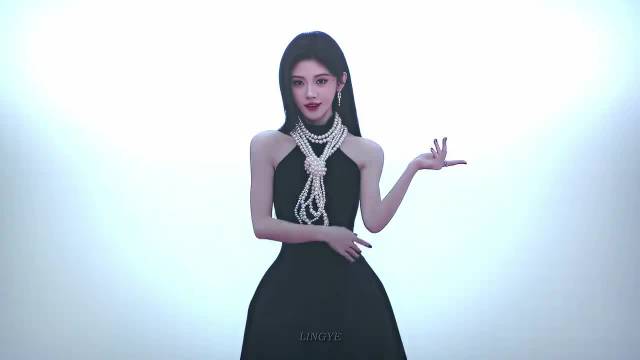 鞠姐走路粉前来报道了，这步伐真的迈进我心里了 鞠婧祎走路姿势跟着穿搭变