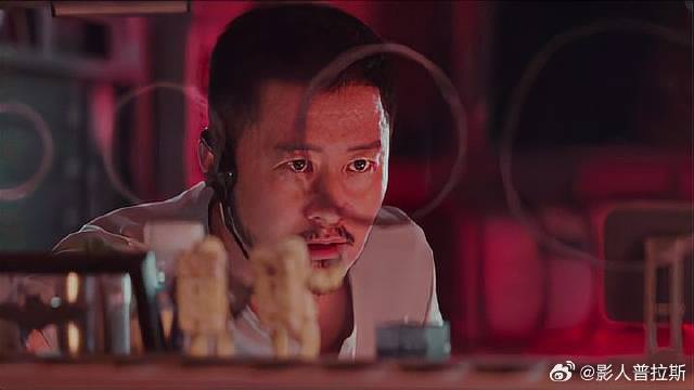 吴京为了儿子安危 强制违规苏醒，下秒的做法震惊队友