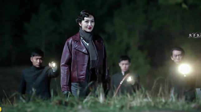 明台遭老师背叛，拉着老师就要同归于尽