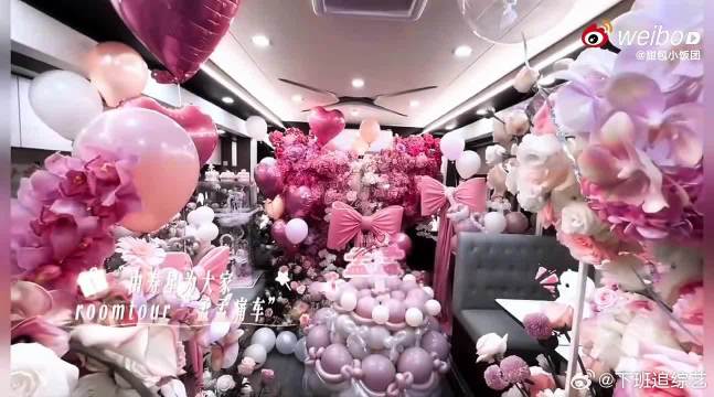 我们昀牵孟绕房车都是可以互相用的～真情侣就是最甜的！