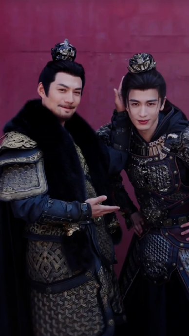 严屹宽作为前辈对张凌赫的认可，在演艺圈意味着什么？