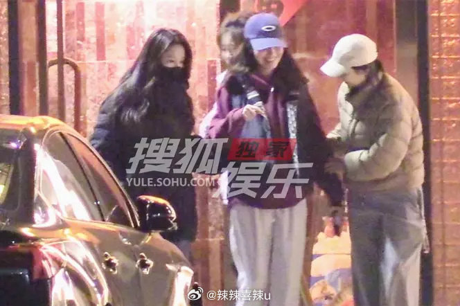 网友对这次《人间有味》剧组聚餐的路透照片反响如何？