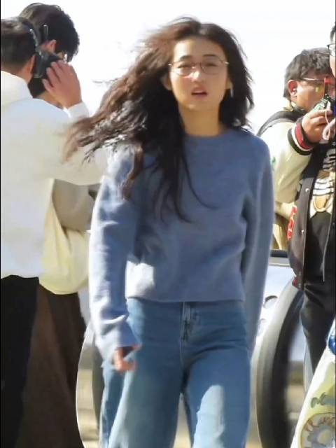 张子枫新剧造型青春活力，与马嘉祺演绎跨时空救援