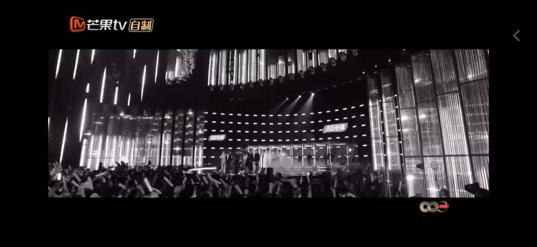 周深的声音在合唱中真的很明显！盖不住的好听！ 都好听 周深