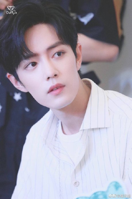 肖战的内核特质是如何吸引高知人群和非传统追星族关注的？