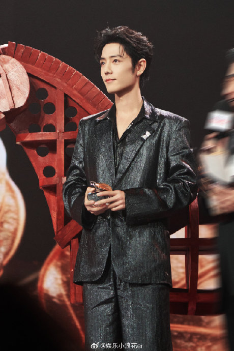 肖战和杨紫在2026年白玉兰奖角逐中各自面临哪些主要竞争对手？