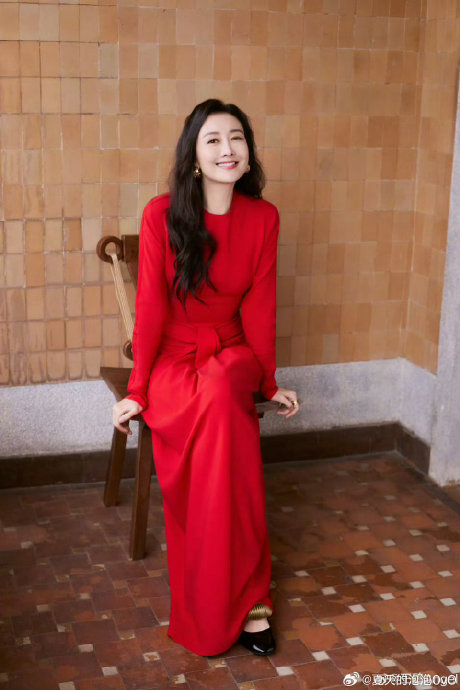 王鸥是如何平衡演员工作和品牌创业主理人双重身份的？