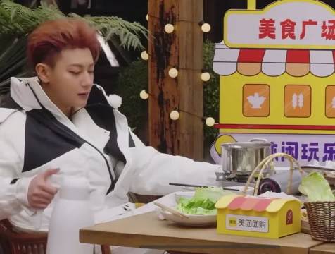 黄子韬被赞天真烂漫如大朋友，获观众鼓励式支持