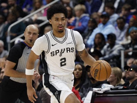 我打替都场均20+，我若打首发，那不是秒杀你们所有新秀