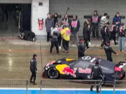 维斯塔潘雨中试驾日产GT500，富士赛道体验受限