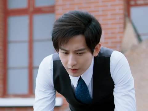 二少，我跟你说悄悄话，你来审我，我一个字也不落的告诉你