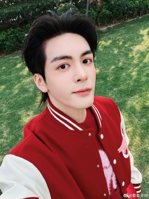 曾舜晞海边直播的具体地点和时间是什么时候？