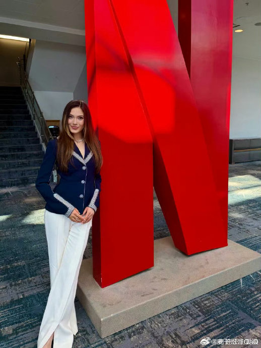 谷爱凌在奈飞全球领导峰会上具体担任了什么角色？