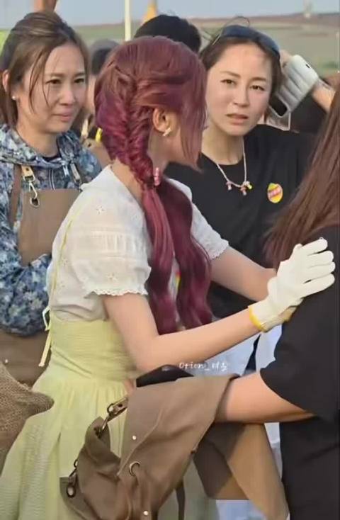 雨琦好好养伤，身体最重要！跑男我们等你回来，健康第一，期待满血复活的你！