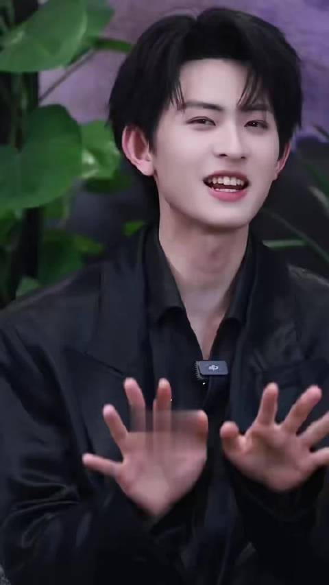 哈哈哈哈哈陈添祥唱歌被张晋宜手动闭麦了