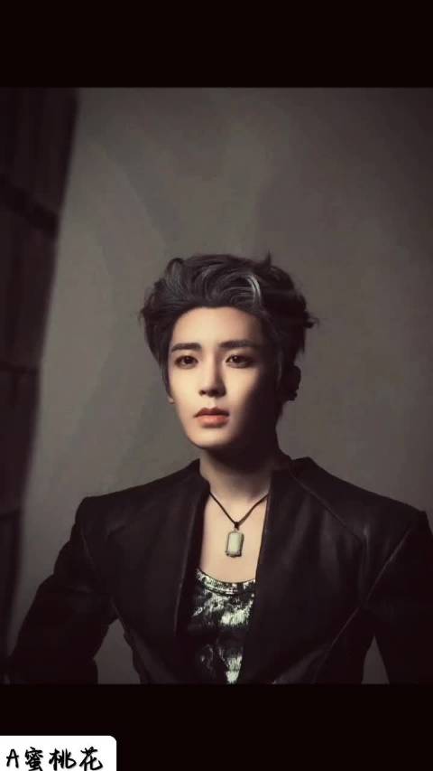 侯明昊新剧《入青云》饰演战神萧无衣