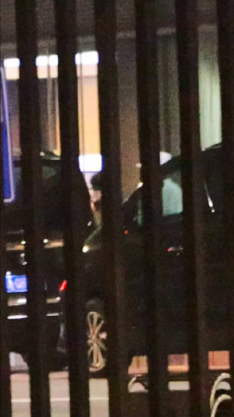 0324 北京  拍得特别特别糊的爸爸妈妈 @张杰