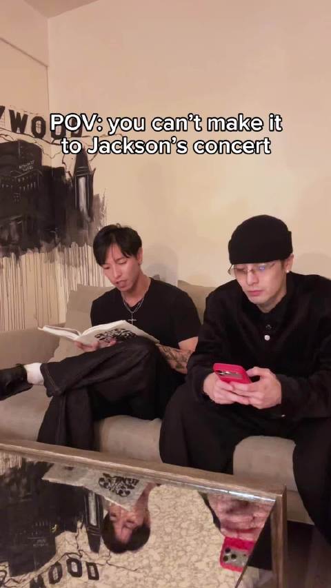 王嘉尔抵达墨西哥，洛杉矶演唱会下周举行