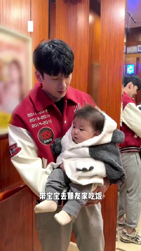 刘芮麟和儿子长得太像了，完全复制粘贴来的