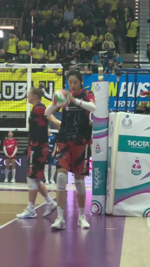 朱婷21分助科内利亚诺让二追三夺MVP