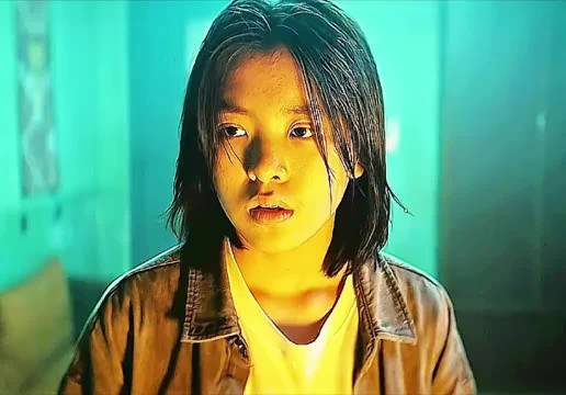 没想到一个乳臭未干的女孩，竟能端掉整个毒枭团伙！