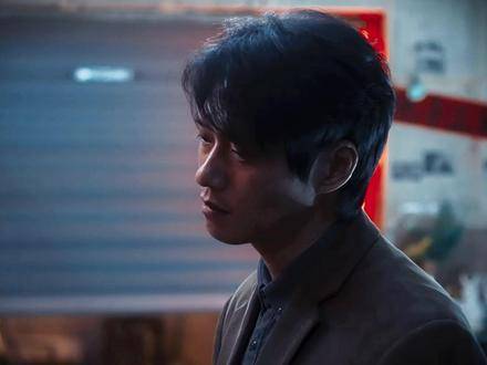 剧情层层嵌套，反转再反转，直接干烧CPU！