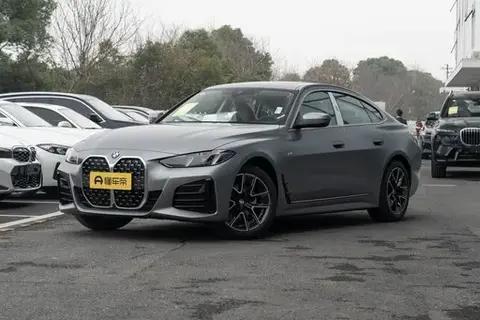 宝马4系VS奔驰C级：30万级豪华中型车怎么选？