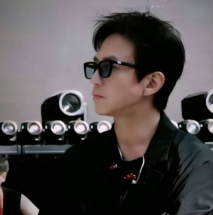 邓超为戏2个月减40斤，瘦到连嚼东西的力气都没有