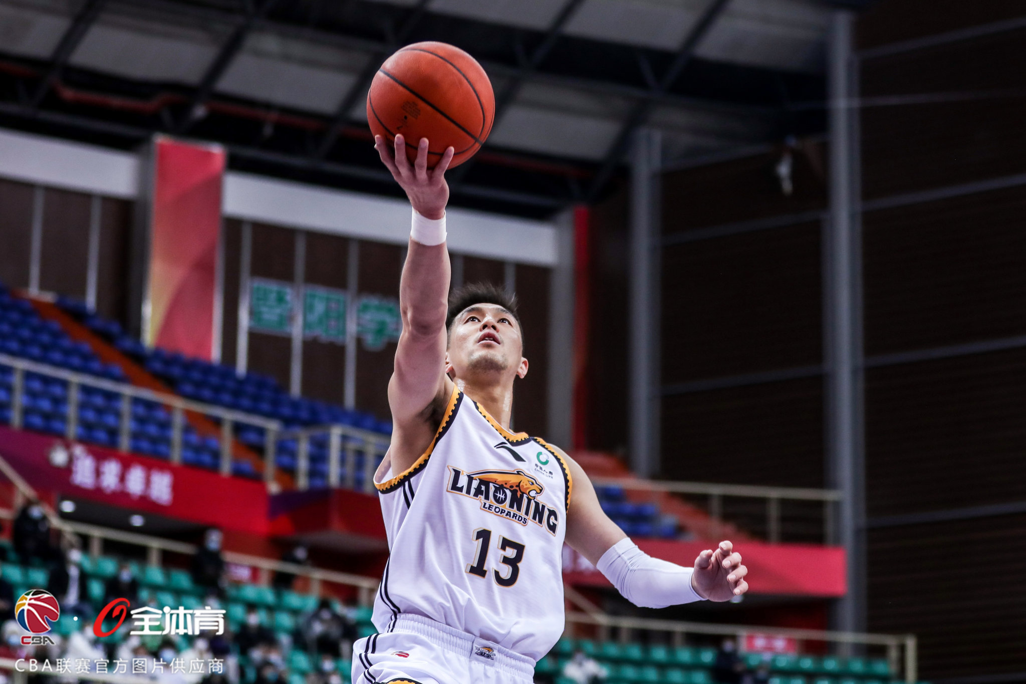第18轮:郭艾伦24分,辽宁本钢98-91战胜南京同曦宙光