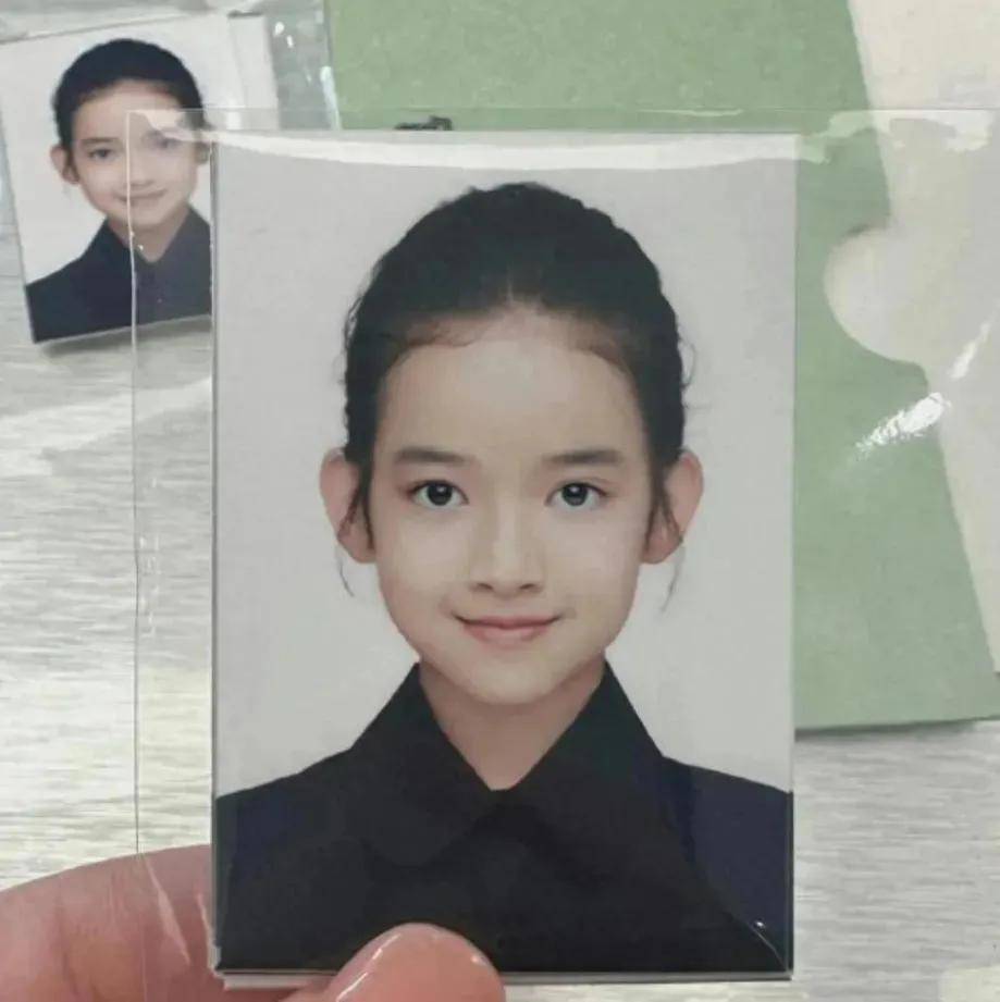 “最美星二代”聂远11岁女儿已是资深小戏骨，父母“清醒宠女”功不可_聂子一_父亲_眼神