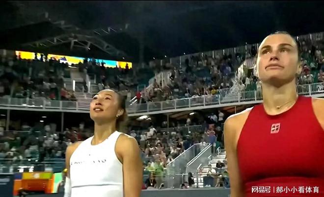 终能跨越大山！背靠背止步北美阳光双赛八强！郑钦文依然是好样的