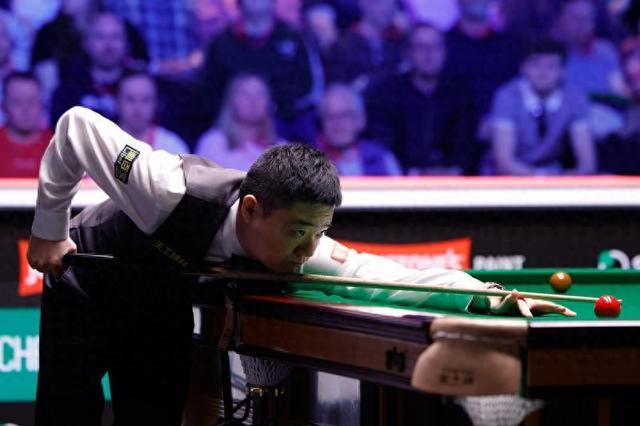 斯诺克巡回锦标赛2比10！丁俊晖被塞尔比“上一课”