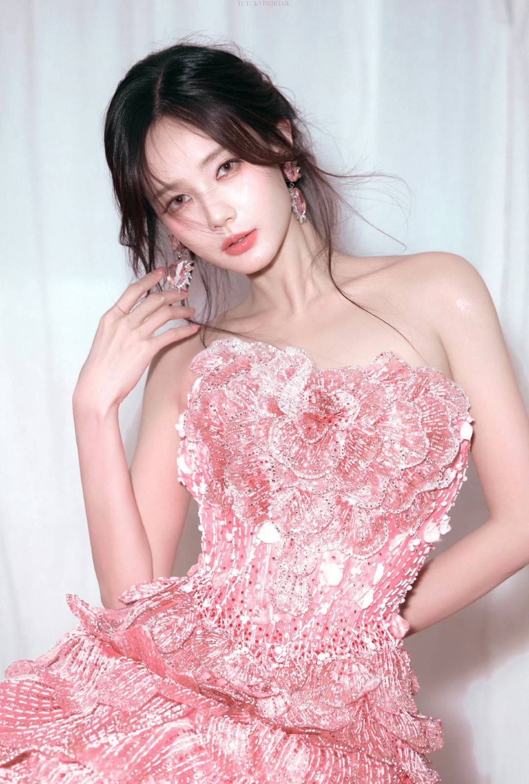 明星壁纸分享｜李一桐