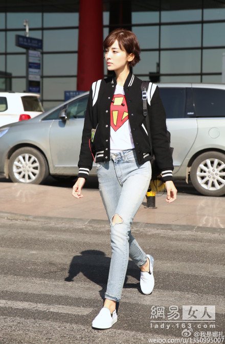 古力娜扎直播卸妆 天生熊猫眼也是美美哒