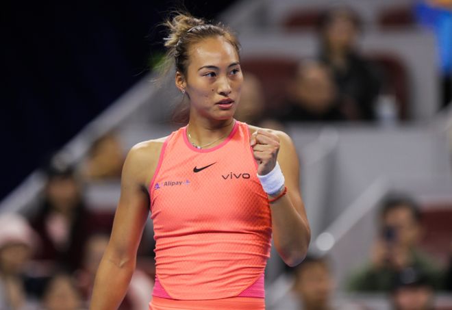 首进中网四强！郑钦文2-1逆转新星将战穆霍娃 追平李娜王蔷纪录