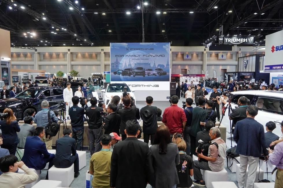 东风风行Friday泰国上市 携星海V9亮相曼谷车展