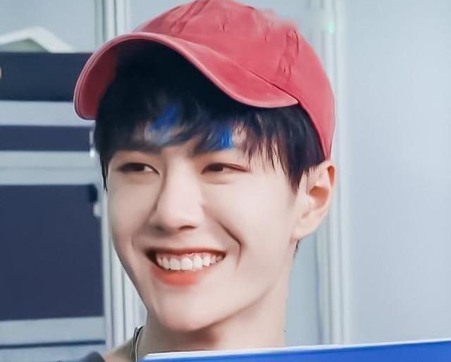 王一博霸道总裁式选人展现高情商:放低姿态猛夸再表白:我喜欢你张艺兴钟汉良大张伟_订阅