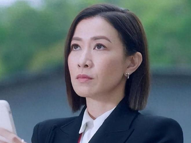 《太阳星辰》首播成绩惊人，好评不断，四集过后这部港剧真要爆红