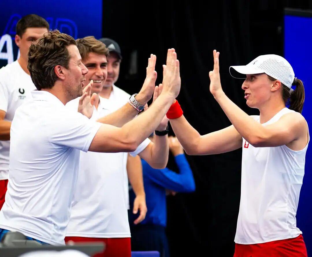 不算意外的告别 斯瓦泰克官宣和教练费塞特分道扬镳