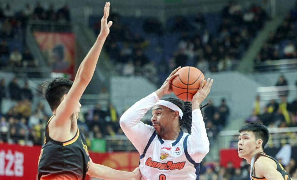 胡明轩，杜润旺不背锅!广东失利最大罪人是杜锋，用人毫无章法_比赛_江苏队_球员