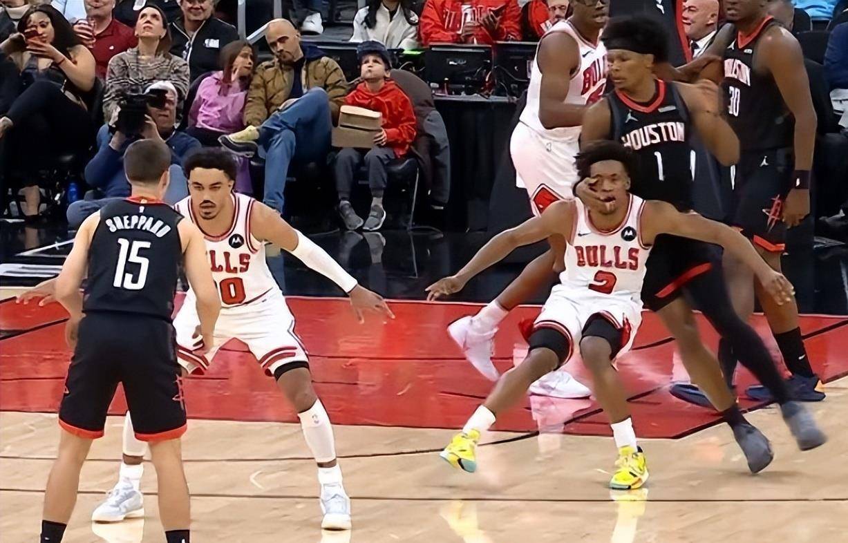 火箭队爆冷输球，乌度卡被驱逐，赛后数据公开，最大问题不是申京