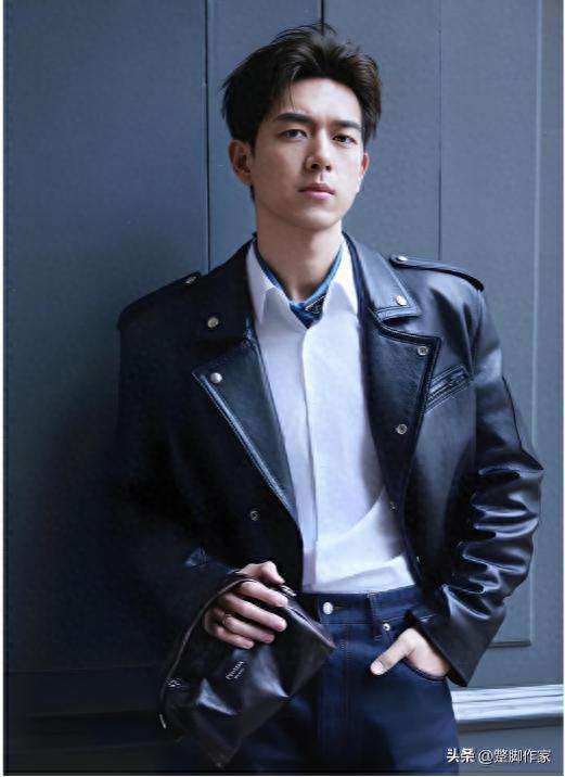 李现活成全网嘴替：抱歉，我不愿典当今天给未来