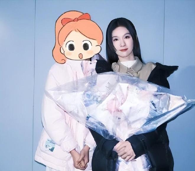 偶像榜样，陈都灵当面鼓励为线下追星考到年级前十的小女孩儿