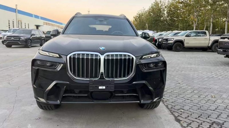 成都平行进口宝马宝马X7最低报价79万起 欢迎试乘试驾