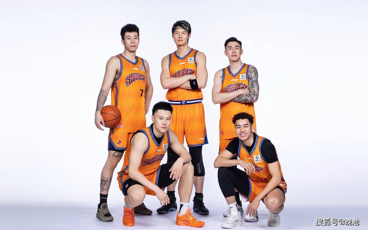 CBA上海VS广东男篮名单出炉,王哲林+张镇麟PK胡明轩+徐杰,CCTV5直播