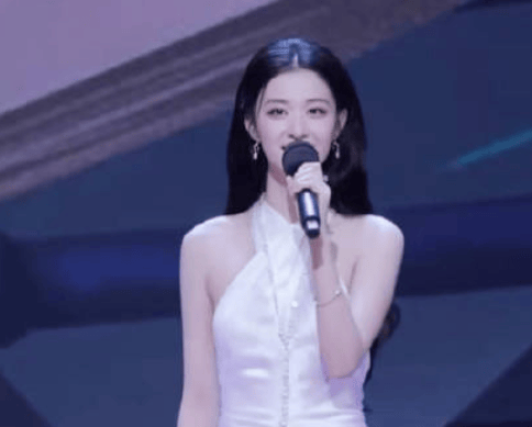 王楚然春晚20秒镜头破2亿阅读量